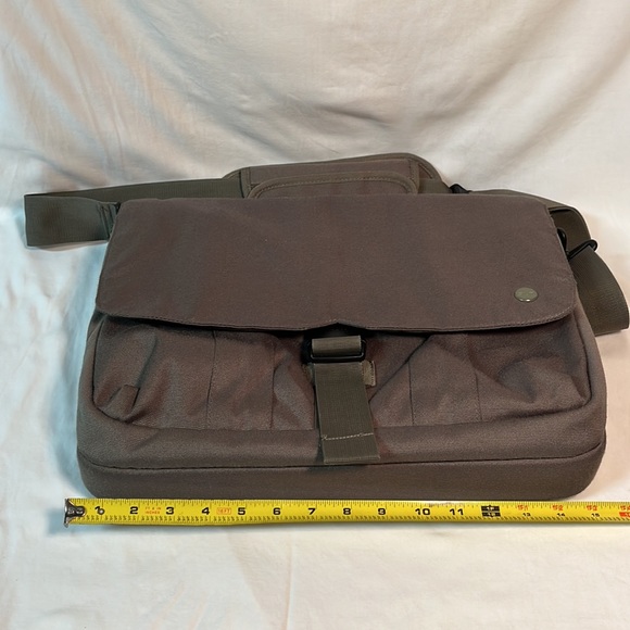 STM Scout 2 Medium Laptop Shoulder Bag , Olive - Picture 11 of 16